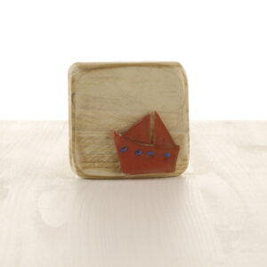 Seinakaunistus  "Punane purjekas"