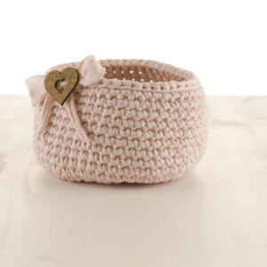 Roosa heelgeldatud korv