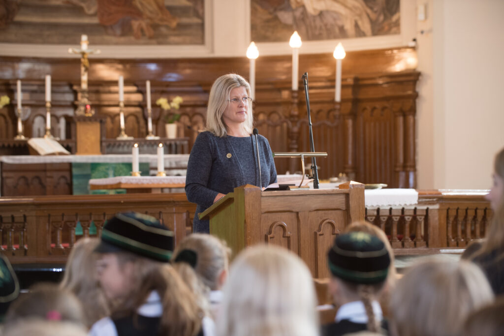 Signe Aus pälvis Vabariigi Presidendi Valgetähe IV klassi teenetemärgi Signe Aus pälvis Vabariigi Presidendi Valgetähe IV klassi teenetemärgi